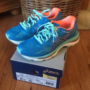ASICS Gel-Nimbus 19. Size 6 1/2